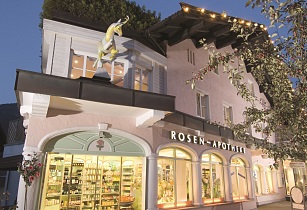 Rosenapotheke Kitzbuehel Außenansicht